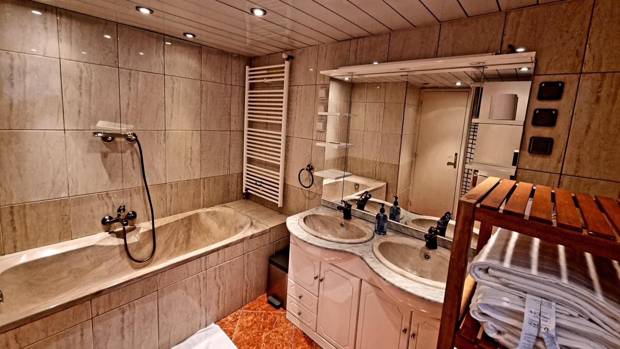 Villa 170M2 Avec Piscine Parc Des Calanques 15 Min Velodrome Marseille Luaran gambar