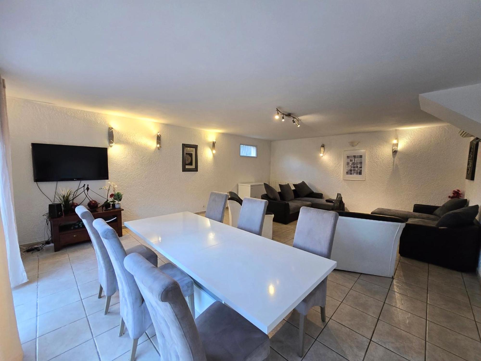 Villa 170M2 Avec Piscine Parc Des Calanques 15 Min Velodrome Marseille Luaran gambar